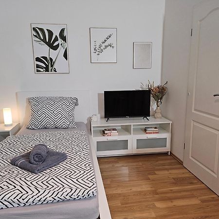 Modern Studio Near Duesseldorf Airport & Messe/Fair Meerbusch Luaran gambar